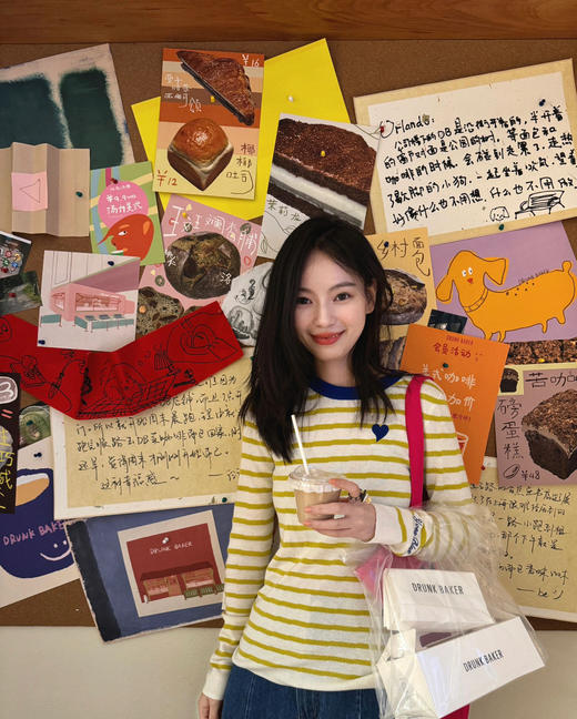 📣【爱心撞色条纹针织衫HJZMCE155】⭐️出口韩国订单 限量1000件无利润活动💎初秋的松弛感的条纹衫，只看一眼就已命定的感觉～ 商品图0