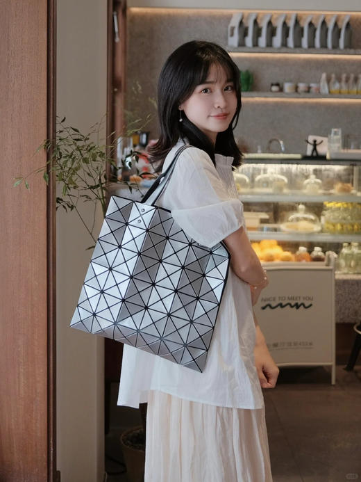 🔥【三宅一生爆款合集】绚丽色彩🌈给春夏带来无限活力！店铺排队火爆程度堪比包包届的iphone店大方洋气，提升衣品⚡ 商品图5