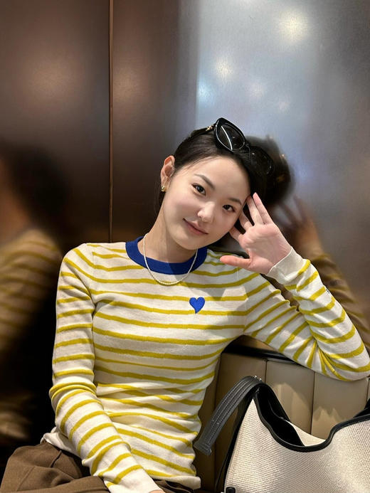 📣【爱心撞色条纹针织衫HJZMCE155】⭐️出口韩国订单 限量1000件无利润活动💎初秋的松弛感的条纹衫，只看一眼就已命定的感觉～ 商品图2