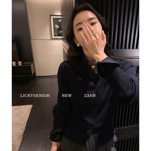 🔸 【翻领撞色条纹精纺针织开衫HJZXZ153】初秋来袭🔥法式双股精纺羊毛开衫！白*鹿同款❗慵懒风针织开衫❗私服专场 品味满满 品质从没输过! 商品图2