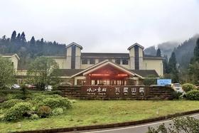 【岷江东湖•瓦屋山居度假酒店】 ￥299 起抢避暑豪华客房 + 早餐 ~周末不加价！瓦屋山 3h 邂逅夏日清凉