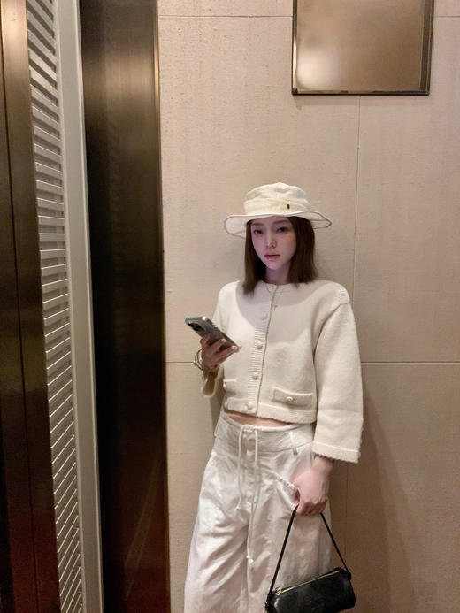 香奈儿 新款粗针针织短款外套（TM） 商品图0