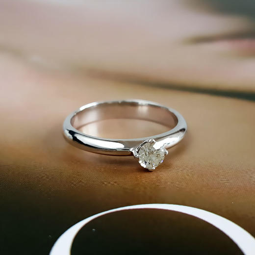 【天然正品】周生生AU750白金经典简约四爪款0.26克拉钻石戒指14号（皆取最大值）女士现售价：3680！180825NJM25 商品图2