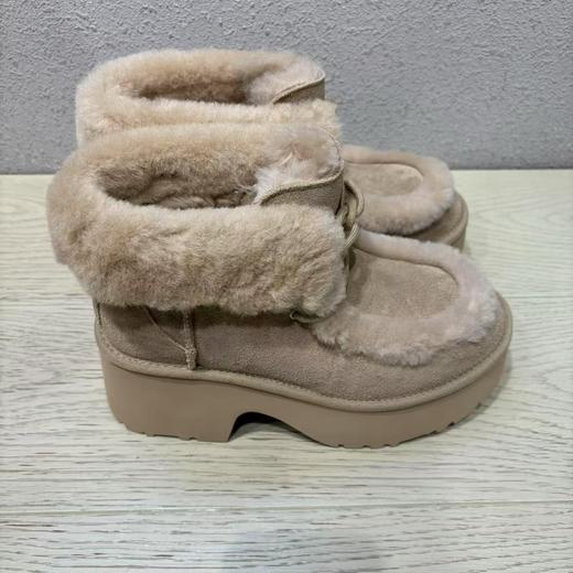 2楼UGG 埃斯米坡跟短靴 原价1799 商品图0