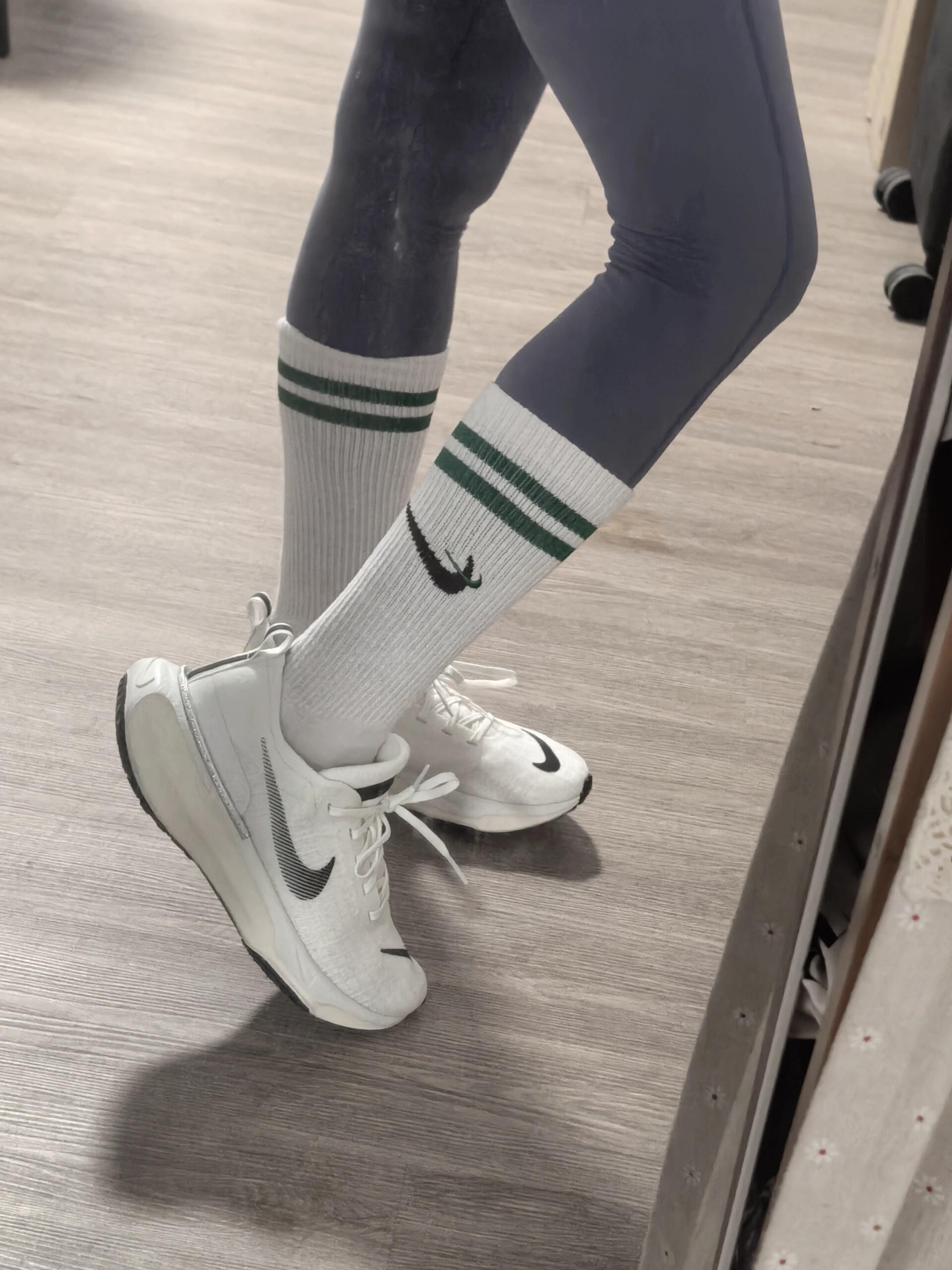 【品牌特卖场清仓限购】Nike  Invincible Run Flyknit 3系列休闲跑步鞋