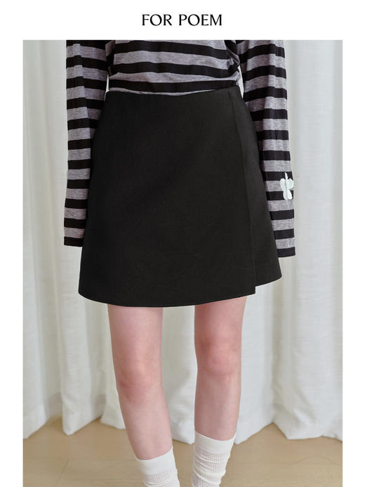 ForPoem 现货 25/FW原创设计醋酸不规则结构百搭经典短款裙裤 商品图3