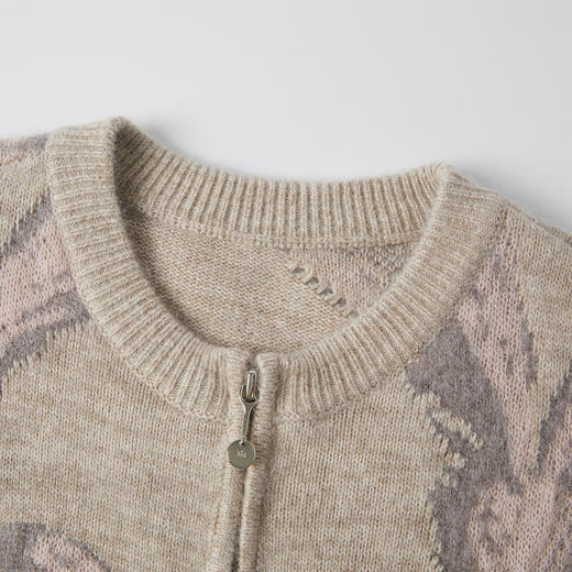 谜底针织开衫女2025秋季新品复古文艺提花抓毛保暖毛衣253MZ1377 商品图3