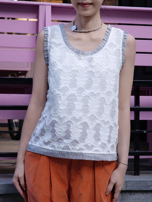 TYNVIE 白色纹理蕾丝条纹荷叶边饰边软壳面料 商品图0