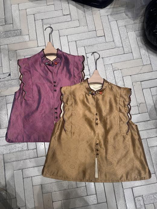 【门店同款】ENJOY秋季云敛-东方画笔流光绸马甲 164895445 商品图0