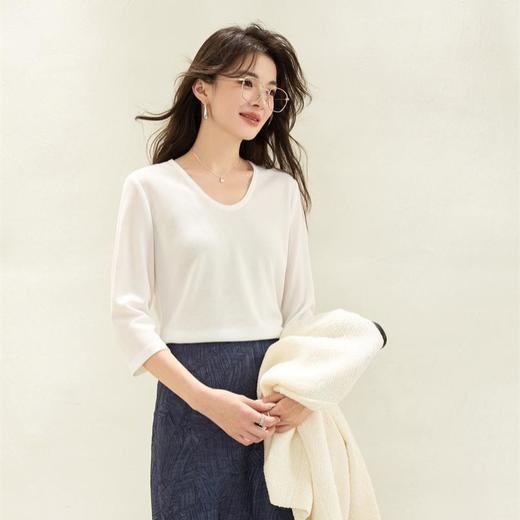 「自」全新升级【铂金会员165/天猫219/差价54】(13039)洛诗琳新款细条螺纹五分袖T恤2025秋季百搭V领打底上衣女 商品图2