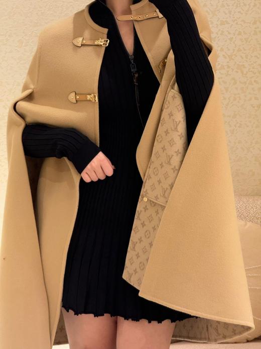 Louis Vuitto* 24FW秋冬新品 皮带扣宽松披肩斗篷大衣（ZY*MM） 商品图4