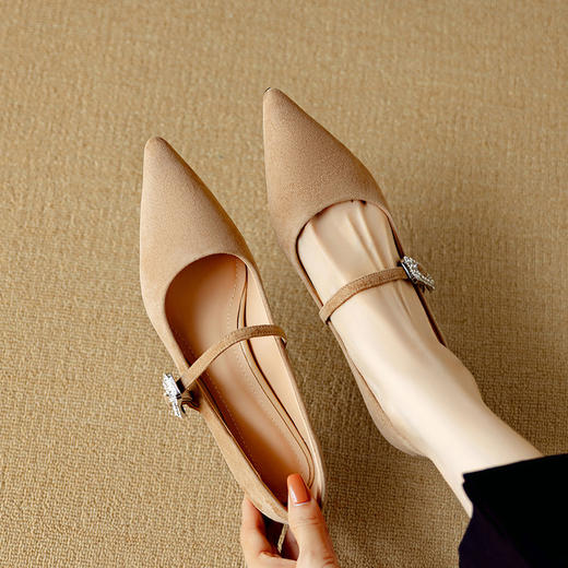 【预售5天】羊反绒！蓝色显白小高跟鞋新款尖头浅口法式一字带中跟单鞋女DB&M6539 商品图3