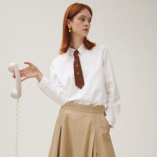 谜底白衬衣长袖女2025秋新品通勤简约刺绣钉珠百搭衬衫253MC1236 商品图1