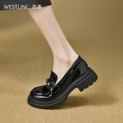西遇厚底乐福鞋女2025新款秋季漆皮英伦学院风JK鞋子圆头小皮鞋V1857107 商品图3