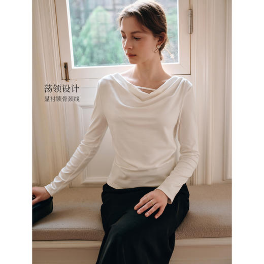 欧芮儿法式优雅荡领长袖T恤女秋2025新款慵懒松弛感别致针织上衣 商品图0