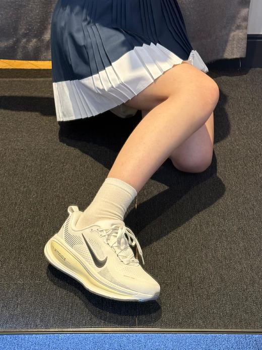 心选丨【奥莱直发】NIKE Vomero 18休闲跑步鞋耐克 商品图1