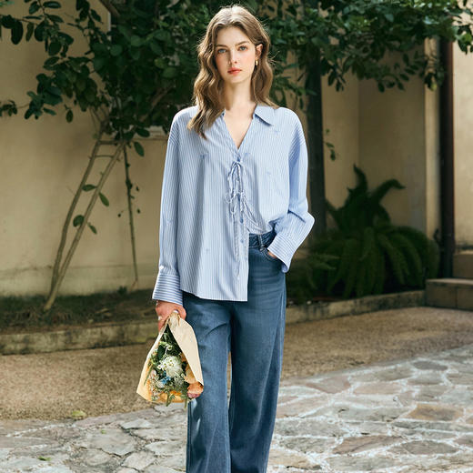OLrain欧芮儿2025新款女秋季法式蓝色条纹绣花设计感慵懒长袖衬衫 商品图0