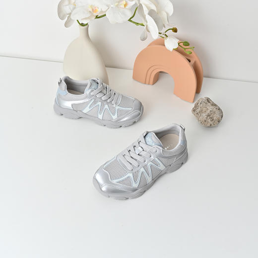 经典鲨2025秋季专柜新品韩版网面透气舒适平底休闲跑步鞋女KW313-537101 商品图3