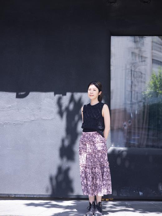 TYNVIE 手工编织钩针纹理花卉钻石图案背心-黑色 商品图8