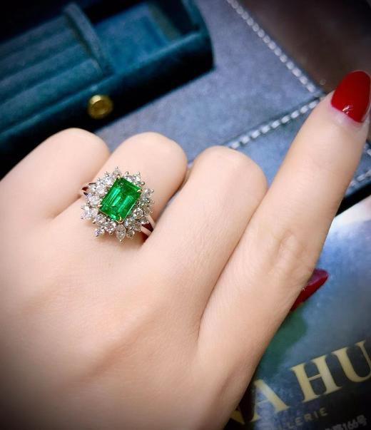 1.37ct刻面祖母绿戒指 商品图3