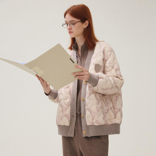 谜底羽绒服女2025秋季新品复古优雅轻盈时髦百搭鸭绒服253MY1175 商品图1