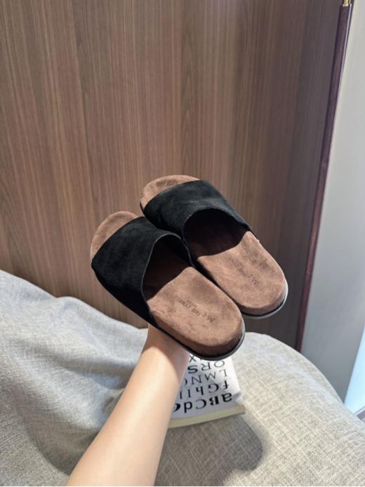 💥被问了8000次【慵懒老钱风真皮拖鞋】盘活整个衣柜🥰一年穿四季💕自带高级滤镜 ✔哑光磨砂真皮材质柔软亲肤，🌊光脚穿也像被云朵包裹 ✔极简宽版带设计 商品图9