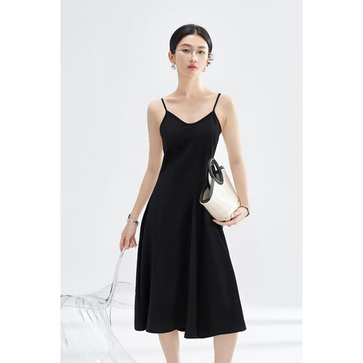 剩S/XL/XXL 米思阳2025夏季新款优雅纯色吊带连衣裙百搭修身中长款内搭大摆裙女5842 商品图1