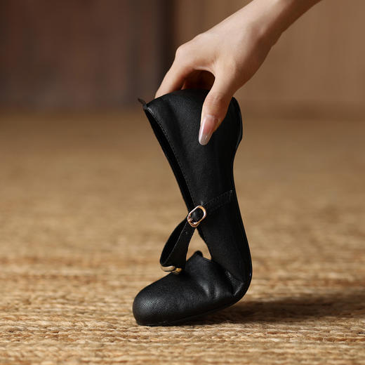 【预售5天】软皮法式绝美圆头浅口单鞋女新款一字带内增高玛丽珍小皮鞋XDDFG&D-3310F 商品图1