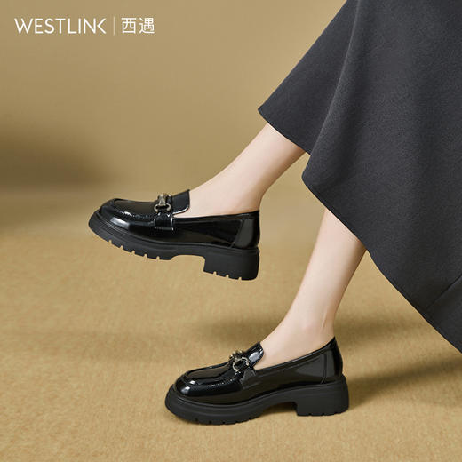 西遇厚底乐福鞋女2025新款秋季漆皮英伦学院风JK鞋子圆头小皮鞋V1857107 商品图2