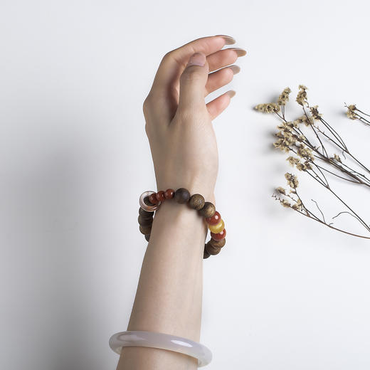 xy0561沉香+蜜蜡南红转运手串 商品图9