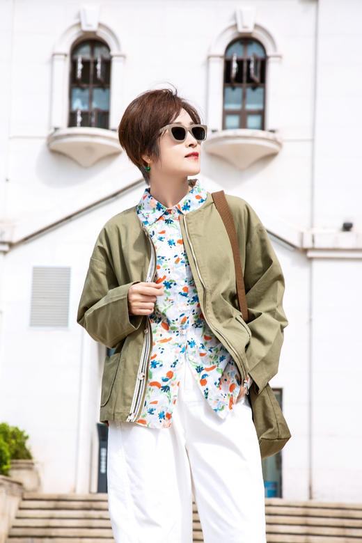 休闲短款夹克 商品图1