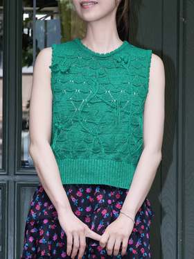 TYNVIE 手工编织钩针纹理花卉钻石图案背心-绿色