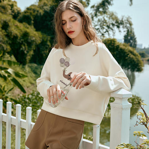 欧芮儿圆领刺绣卫衣女秋季2025新款宽松印花套头上衣小个子洋气 商品图2