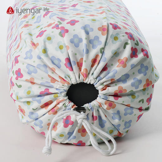 艾扬格 life A2105花色抱枕套（适合棕色圆形抱枕尺寸） 商品图5