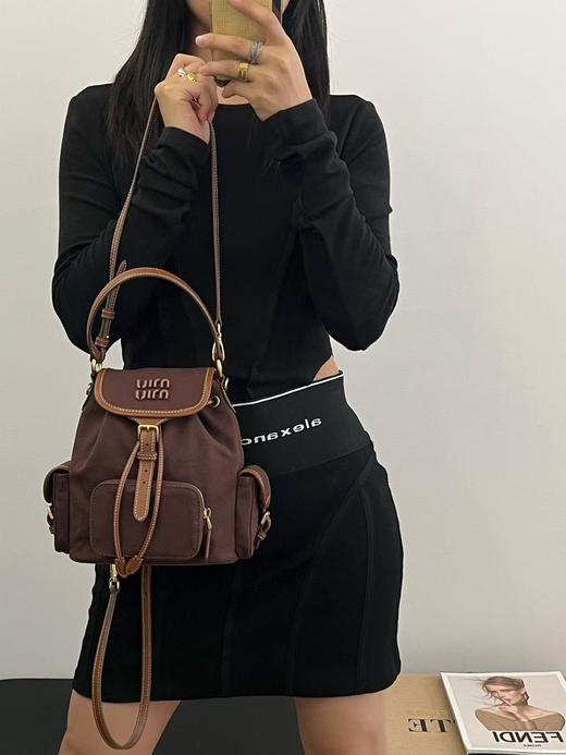 缪缪25ss春季爆火的帆布双肩包 石木楠色（PLD） 商品图1