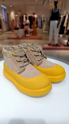 2楼UGG 纽姆儿童鞋子 原价1299