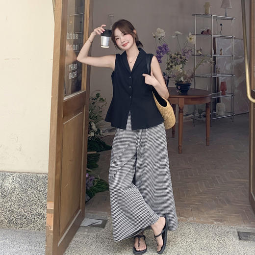 实拍御姐风黑色T恤格纹阔腿裤套装两件套女夏季温柔系又a又飒穿搭 商品图1