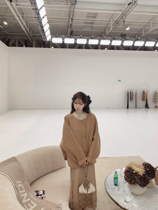 金蘑菇菇 巴黎中古私服衬衫+蕾丝半裙 / 朦胧微透衬衫 精致显质感 商品图5