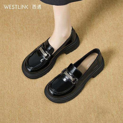 西遇厚底乐福鞋女2025新款秋季漆皮英伦学院风JK鞋子圆头小皮鞋V1857107 商品图0