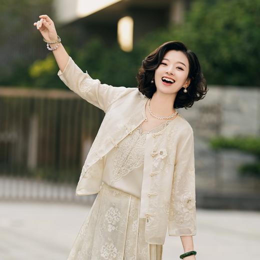西子/桑蚕丝【白牡丹】欧根纱立体花朵刺绣新中式开衫外套/WTLZ229 商品图3