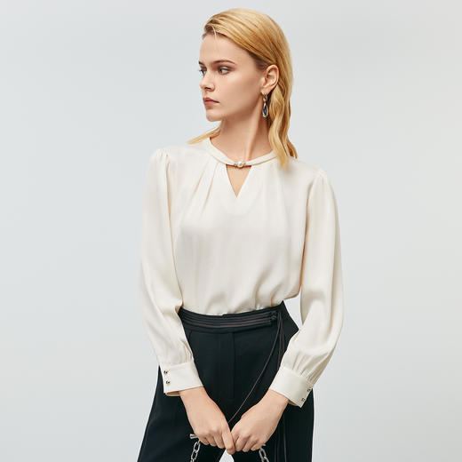 EITIE爱特爱秋季新款时尚挂脖镂空直筒显瘦衬衫上衣7913616 商品图3