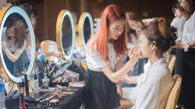 10年闺蜜化妆师独白：微信1对1闺蜜式教学，让每个女孩365天自信发光！