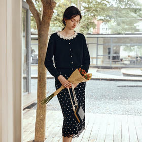 OLrain欧芮儿2025新款女秋季黑色法式荷叶边领毛织开衫精致针织衫