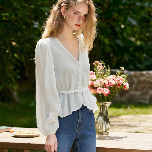 OLrain欧芮儿法式气质V领白色雪纺衫女秋季2025新款长袖开衫上衣 商品图2