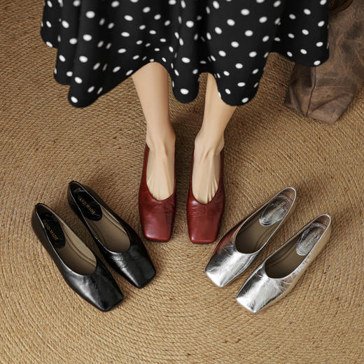 【预售5天】超软皮银色方头浅口单鞋，平底软底奶奶鞋法式复古瓢鞋OFSM&OFSM6958 商品图3