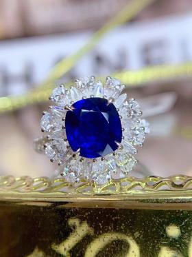 3.01ct刻面蓝宝石戒指