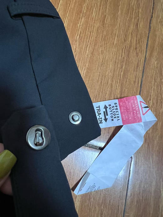 原单正品 KAILAS凯乐石T10-M礼盒版，软壳裤CORDURA耐磨户外运动防风登山徒步裤男女
颜色 : 黑色
尺码 : M L XL XXL
原价1300 商品图2