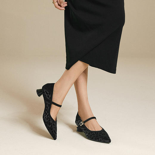 千百度豹纹中跟玛丽珍鞋女尖头轻奢高级感浅口单鞋A25406053 商品图2