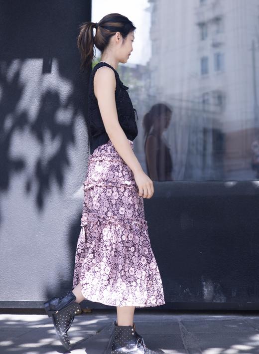 TYNVIE 手工编织钩针纹理花卉钻石图案背心-黑色 商品图3