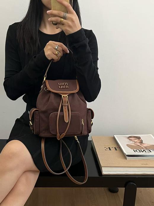 缪缪25ss春季爆火的帆布双肩包 石木楠色（PLD） 商品图5